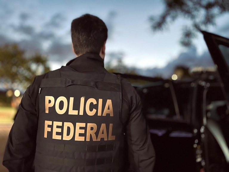 PF investiga superfaturamento de R$ 1,9 milhão em compra de móveis escolares em Bayeux